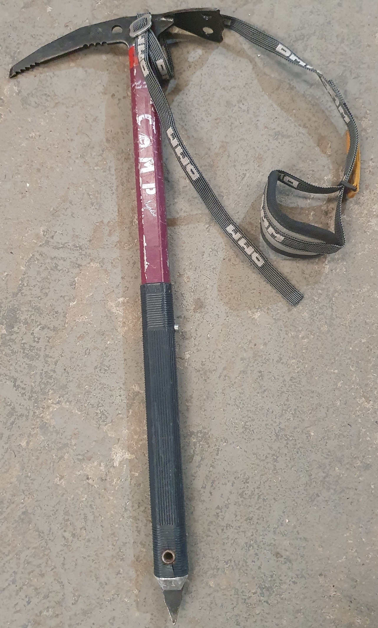 Camp Nuptse 65cm Ice Axe 